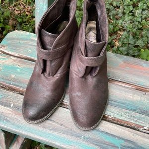 Crown Vintage ankle boots | size 9.5